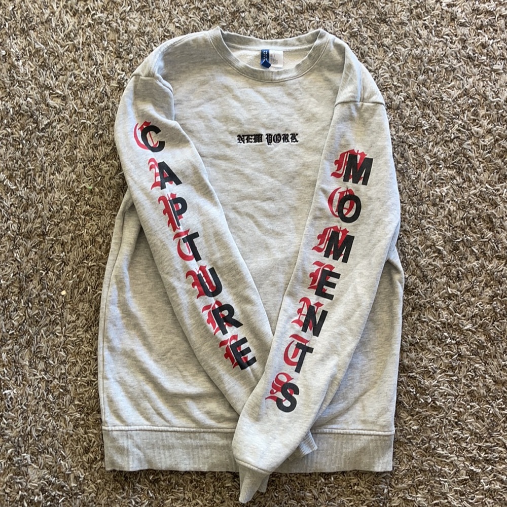New York Capture Moments Crewneck